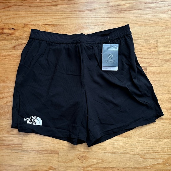 The North Face Men’s Flight Stridelight Shorts in TNF Black Large x 6” inseam - Picture 2 of 12